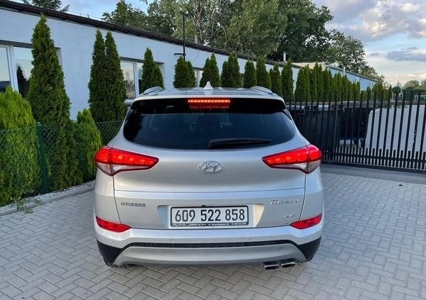 Hyundai Tucson cena 69900 przebieg: 77000, rok produkcji 2016 z Jarocin małe 254